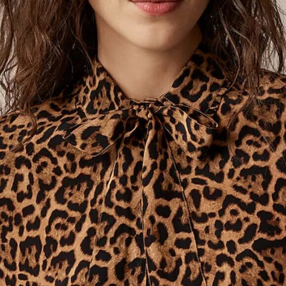 NWT J. Crew Removable tie-neck button-up shirt in leopard crepe de chine Size XS - Picture 2 of 3